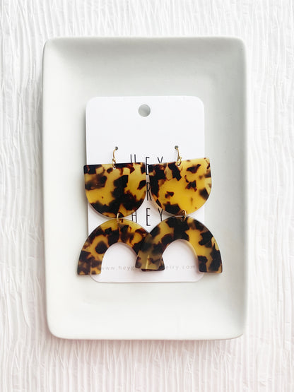 The Babe Earring in Amber Tortoise Shell